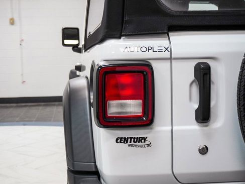 Used 2024 Jeep Wrangler Unlimited Sport AWD/4WD image 14