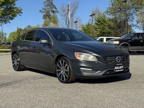 Used 2016 Volvo S60 T6 Platinum image 2