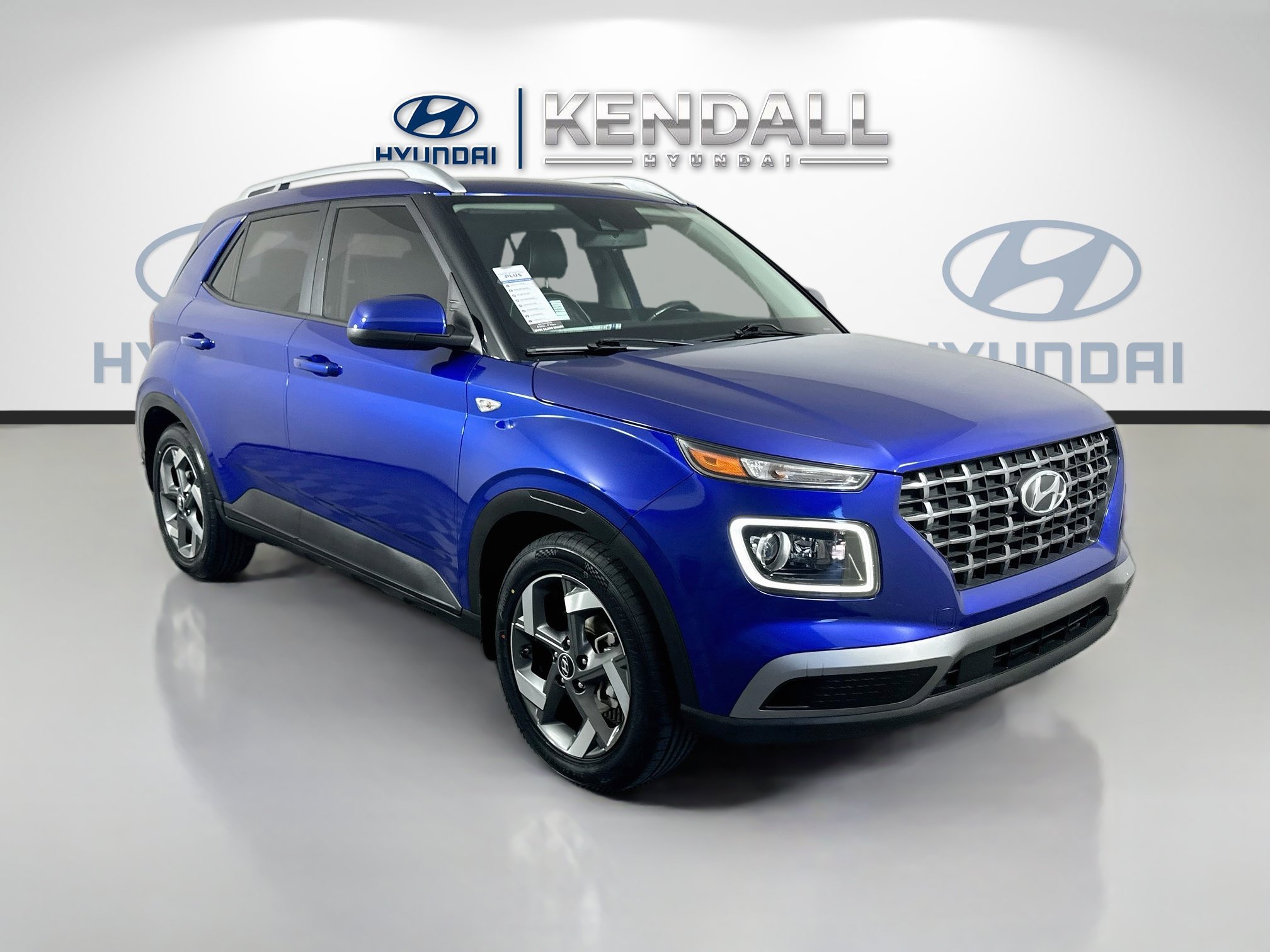 Used 2022 Hyundai Venue Limited FWD image 1