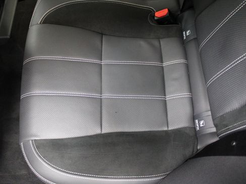 Used 2022 Land Rover Range Rover Velar S image 22