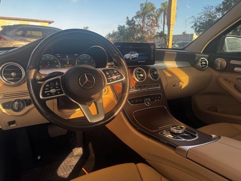 Used 2019 Mercedes-Benz C 300 4MATIC Sedan image 9