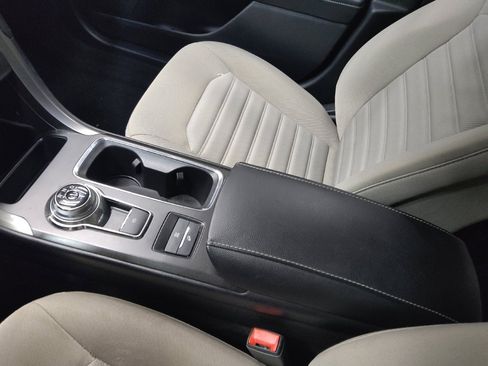 Used 2018 Ford Fusion S image 26