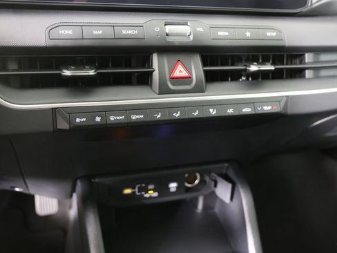 New 2025 Kia K4 LXS image 14