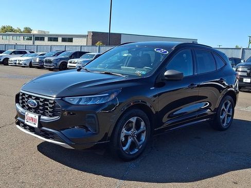Certified 2023 Ford Escape ST-Line w/ Tech Pack #1 AWD/4WD image 3
