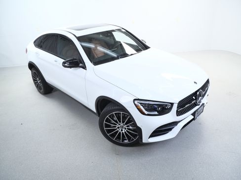 Certified 2023 Mercedes-Benz GLC 300 4MATIC Coupe image 4