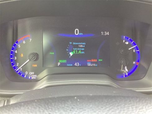 Used 2022 Toyota Corolla LE image 17