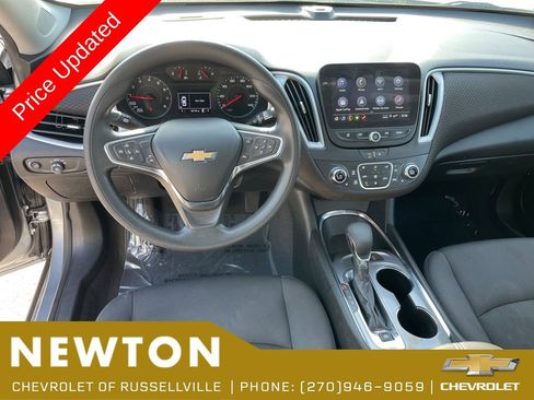 Used 2024 Chevrolet Malibu LT FWD image 24