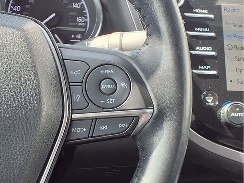 Used 2019 Toyota Camry XLE w/ Navigation Package image 8