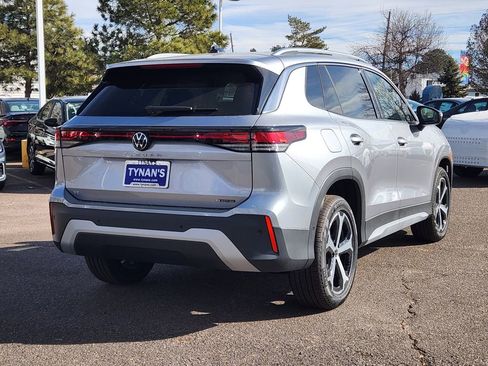 New 2026 Volkswagen Tiguan SE AWD/4WD image 3