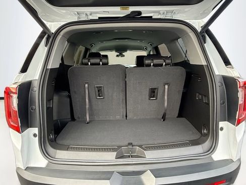 Used 2023 GMC Acadia SLT image 28
