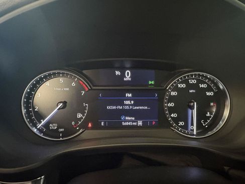 Used 2023 Cadillac XT4 Luxury w/ Cold Weather Package AWD/4WD image 34