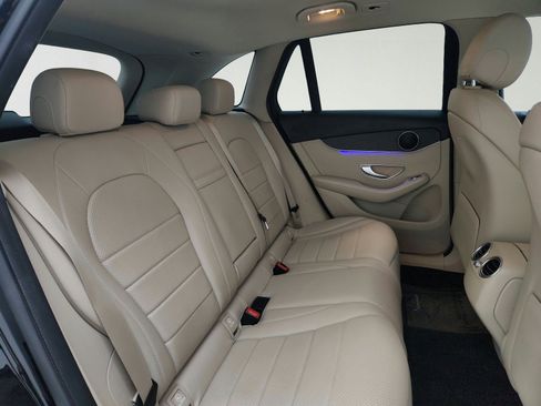 Used 2020 Mercedes-Benz GLC 300 image 31