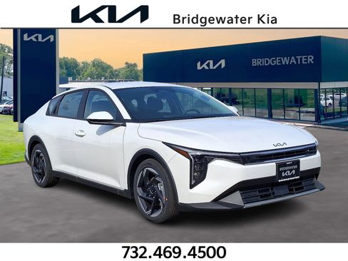 New 2025 Kia K4 EX image 1