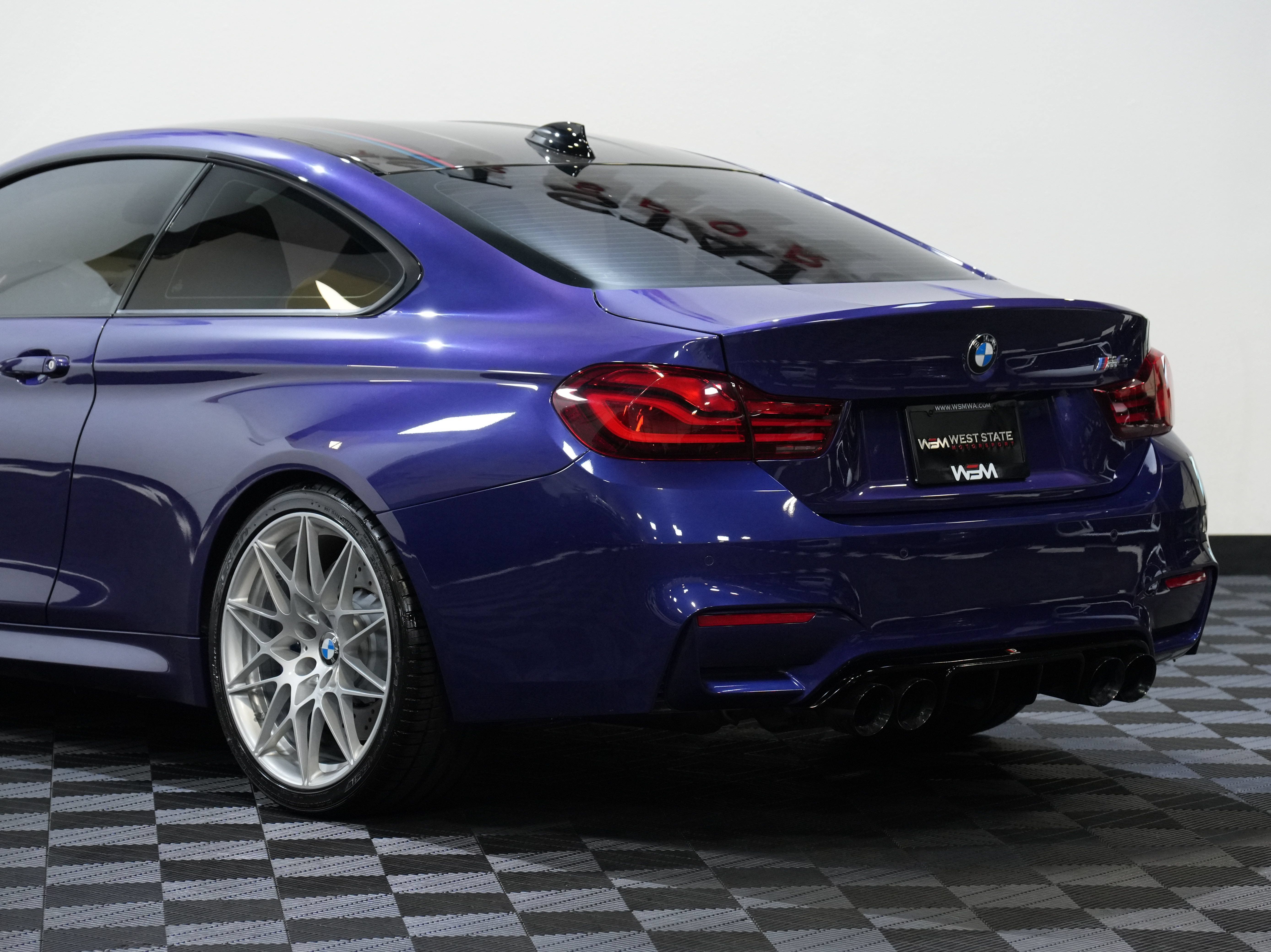 Used 2020 BMW M4 Coupe w/ Competition Package RWD image 16