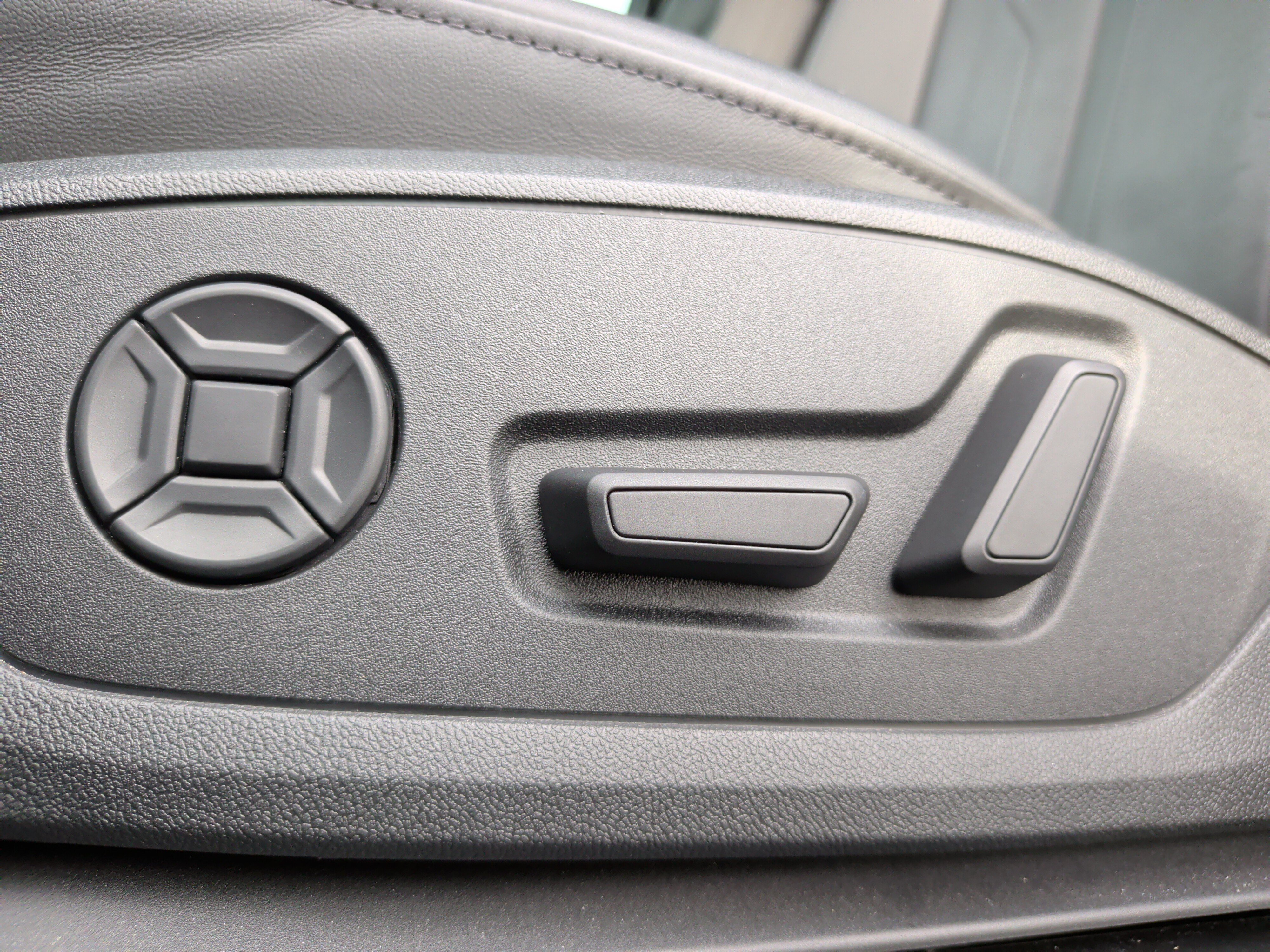 Used 2024 Audi Q3 2.0T Premium AWD/4WD image 27