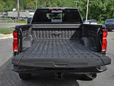 New 2026 Chevrolet Silverado 2500 High Country w/ High Country Premium Package AWD/4WD image 9