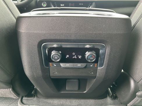 Used 2025 Chevrolet Suburban RST w/ Comfort Package image 43