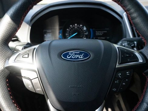 Used 2024 Ford Edge ST-Line w/ Class II Trailer Tow Package AWD/4WD image 22