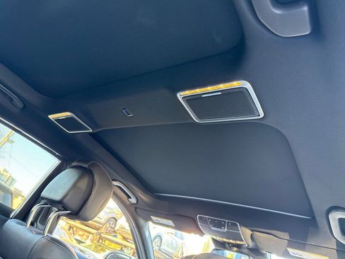 Used 2015 Mercedes-Benz S 550 4MATIC Sedan image 34