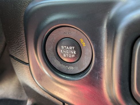 Used 2019 Jeep Wrangler Unlimited Sport S AWD/4WD image 21