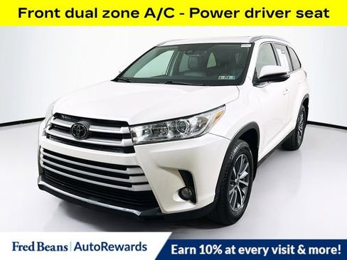 Used 2019 Toyota Highlander XLE image 3