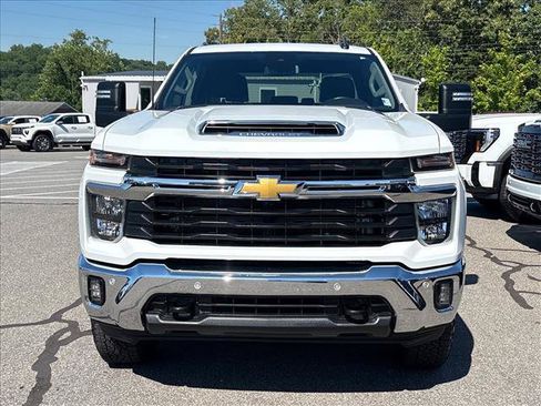 Certified 2025 Chevrolet Silverado 2500 LT w/ Safety Package AWD/4WD image 3