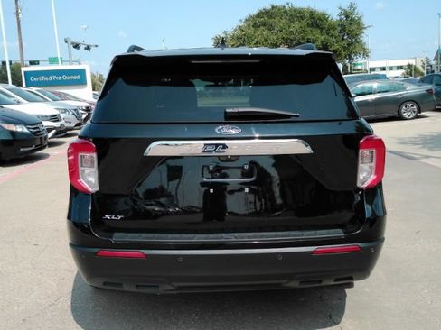 Used 2023 Ford Explorer XLT RWD image 10