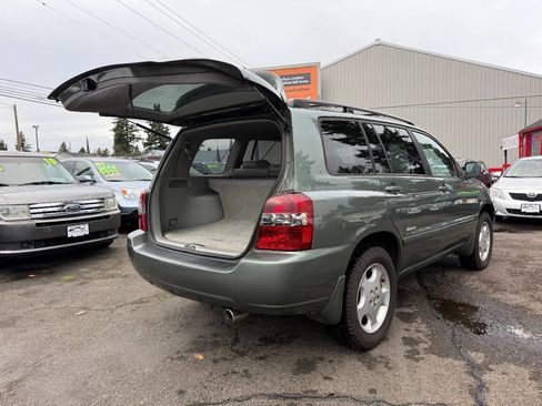 Used 2007 Toyota Highlander 4WD V6 w/ 3rd Row image 11