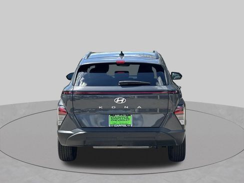 Used 2025 Hyundai Kona SEL FWD image 4