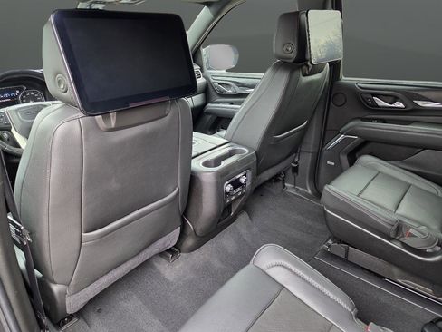 Used 2021 GMC Yukon Denali w/ Denali Ultimate Package AWD/4WD image 15