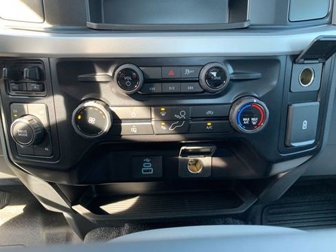 New 2026 Ford F550 4x4 Supercab Super Duty image 18