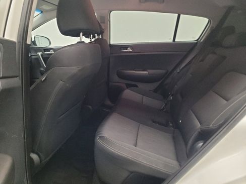 Used 2021 Kia Sportage LX AWD/4WD image 18
