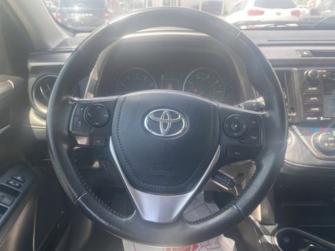 Used 2018 Toyota RAV4 XLE image 15