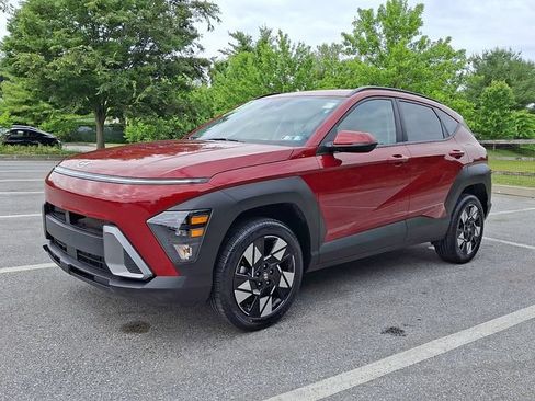 Used 2024 Hyundai Kona SEL AWD/4WD image 3