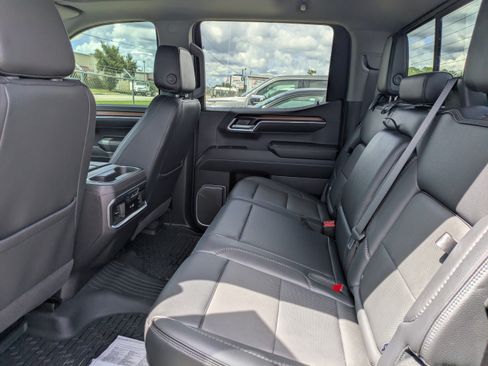 Used 2025 GMC Sierra 1500 Denali w/ Denali Reserve Package AWD/4WD image 12