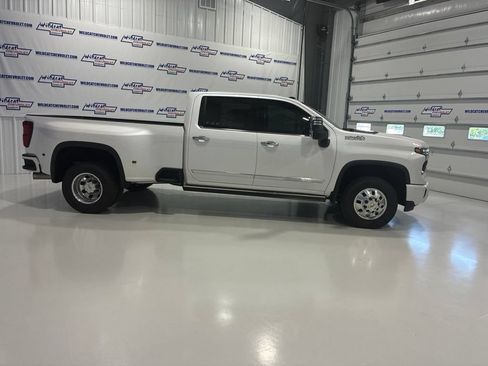 Used 2025 Chevrolet Silverado 3500 High Country w/ High Country Premium Package AWD/4WD image 9