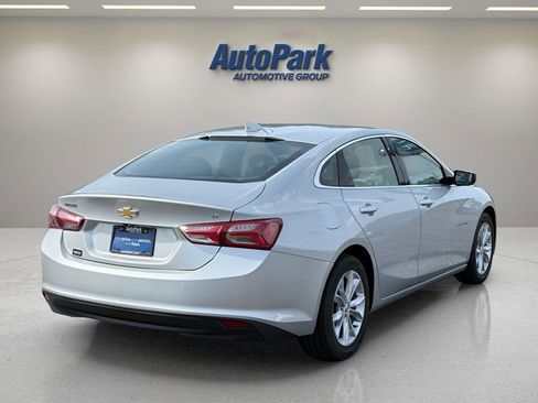 Used 2022 Chevrolet Malibu LT FWD image 7