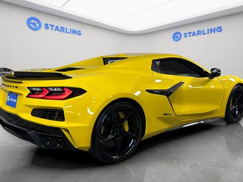 Used 2025 Chevrolet Corvette E-Ray w/ Stealth Interior Trim Package AWD/4WD image 19