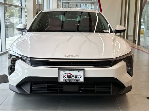 New 2026 Kia K4 LX image 4
