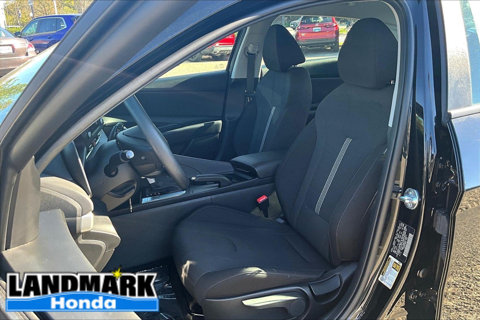 Used 2026 Hyundai Elantra SE FWD image 26