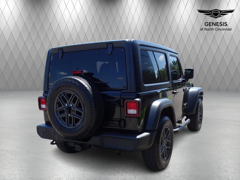 Used 2024 Jeep Wrangler Sport AWD/4WD image 5