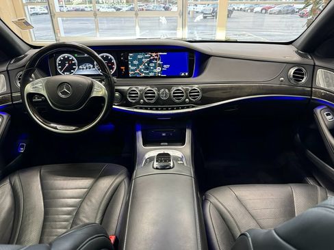 Used 2017 Mercedes-Benz S 550 4MATIC Sedan image 23