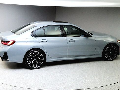 Used 2025 BMW 330i xDrive Sedan w/ M Sport Package image 16