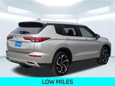 Used 2024 Mitsubishi Outlander SE FWD image 6