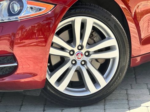 Used 2014 Jaguar XJ L Portfolio RWD image 3