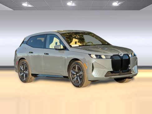 Used 2026 BMW iX xDrive45 AWD/4WD image 7