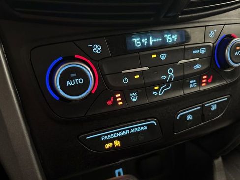 Used 2018 Ford Escape SE w/ SE SYNC Package image 37