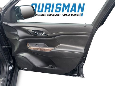 Used 2022 GMC Acadia Denali image 16