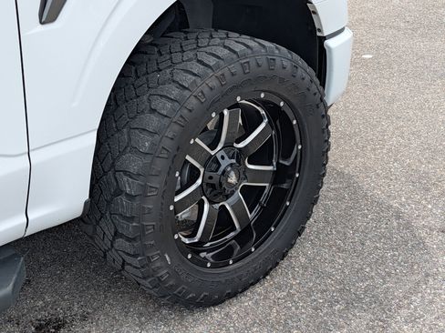 Used 2022 Ford F150 XLT w/ Equipment Group 302A High AWD/4WD image 12