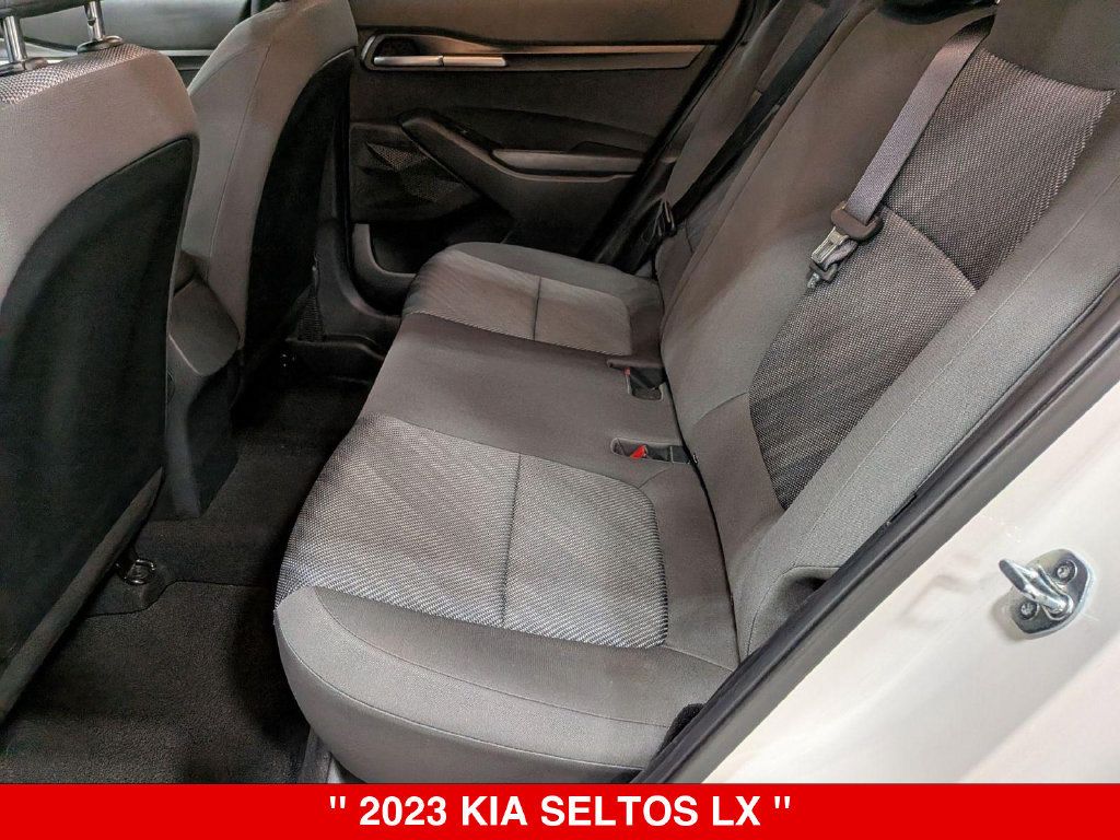 Used 2023 Kia Seltos LX AWD/4WD image 27